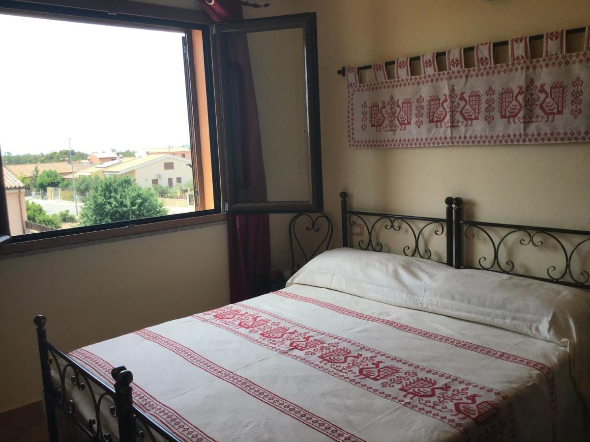 וילאפוצו Donna Violante Porto Corallo Affittacamere מראה חיצוני תמונה